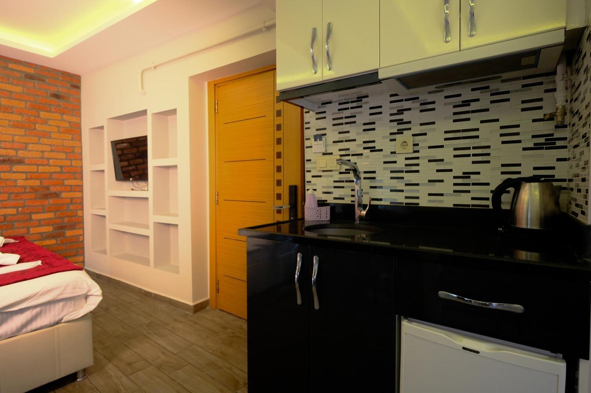 Taksim Celebi Suites อิสตันบูล ภายนอก รูปภาพ