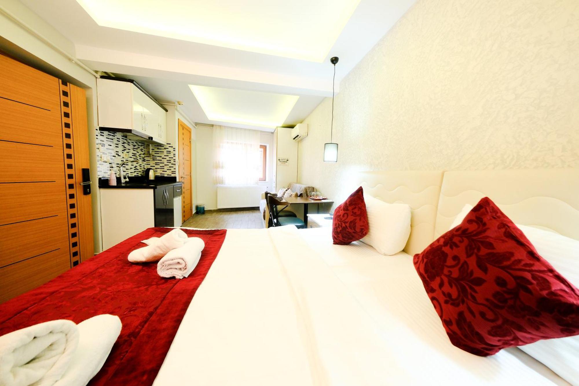 Taksim Celebi Suites อิสตันบูล ภายนอก รูปภาพ