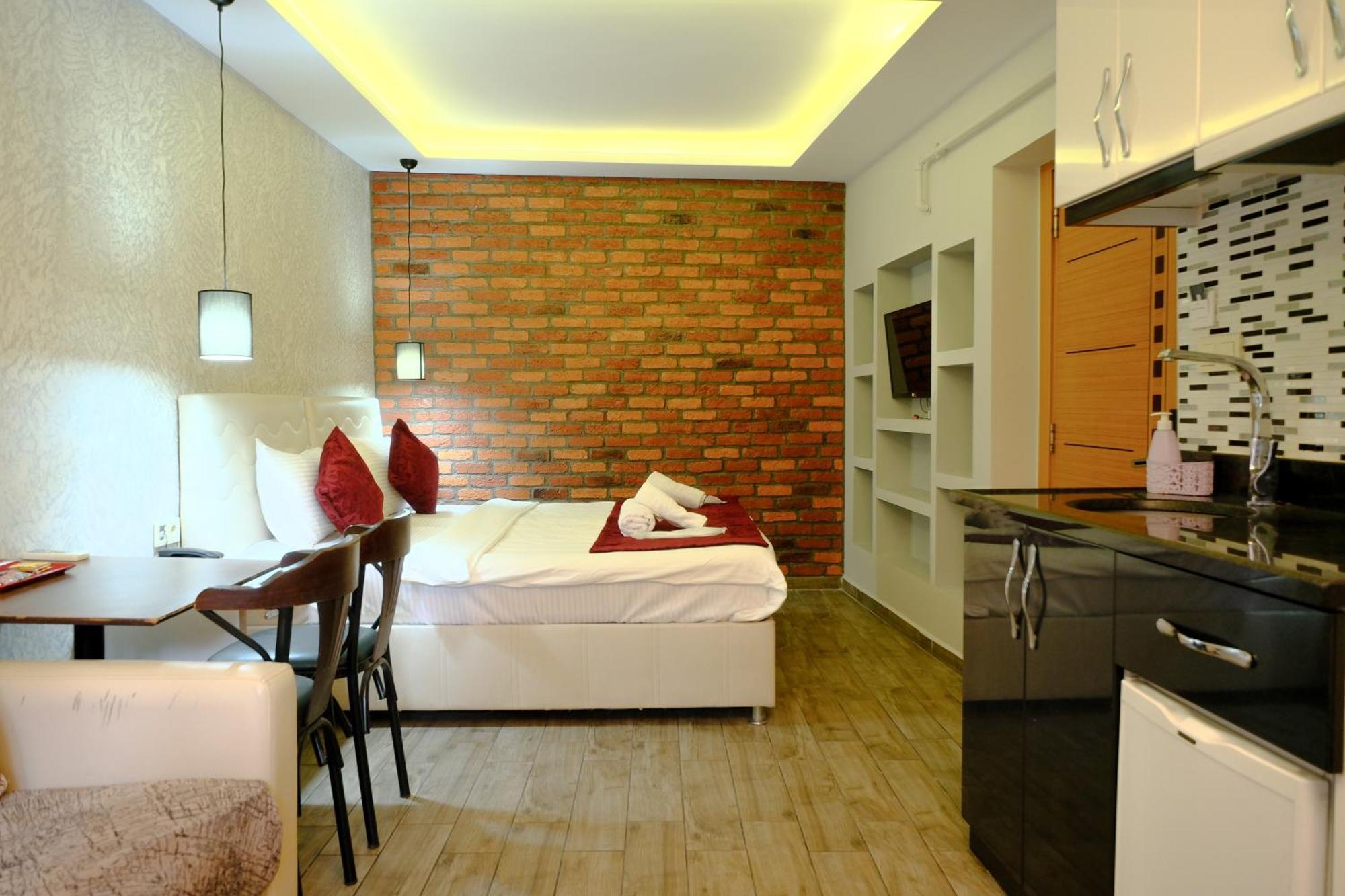 Taksim Celebi Suites อิสตันบูล ภายนอก รูปภาพ