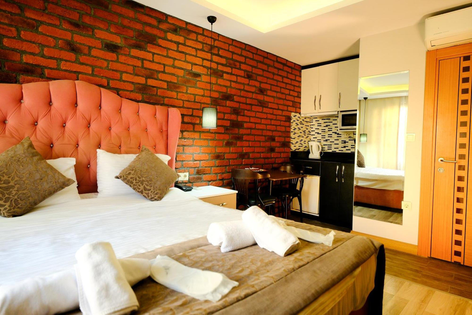 Taksim Celebi Suites อิสตันบูล ภายนอก รูปภาพ