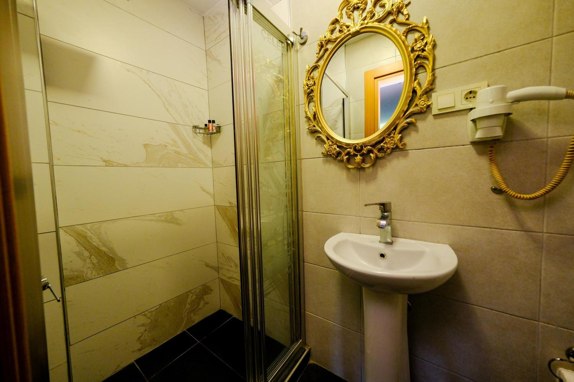 Taksim Celebi Suites อิสตันบูล ภายนอก รูปภาพ